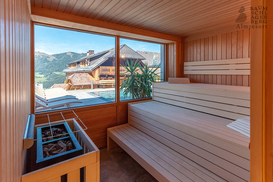 Sauna im Luxus-Bergchalet mit Blick auf die Berge rund um Vorderstoder
